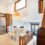 فيلة Cato Agro 5, Seafront With Private Pool Afiartis