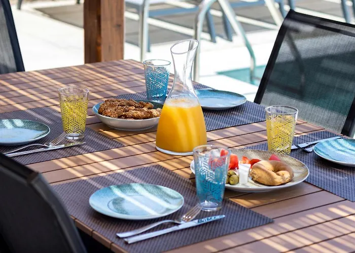 فيلة Cato Agro 5, Seafront With Private Pool *