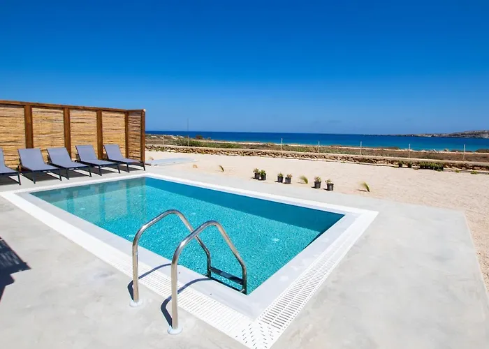 Cato Agro 5, Seafront With Private Pool فيلة Afiartis