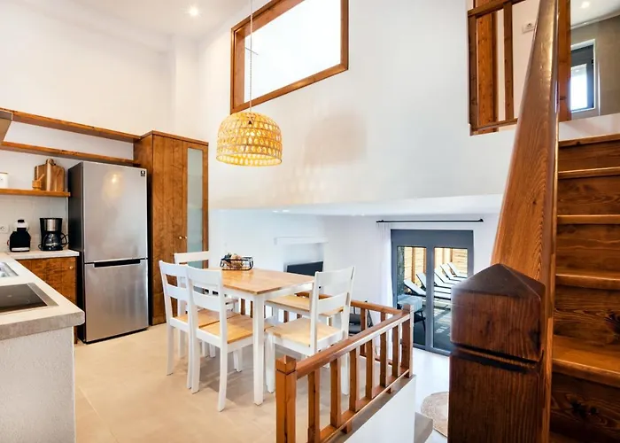 فيلة Cato Agro 5, Seafront With Private Pool Afiartis