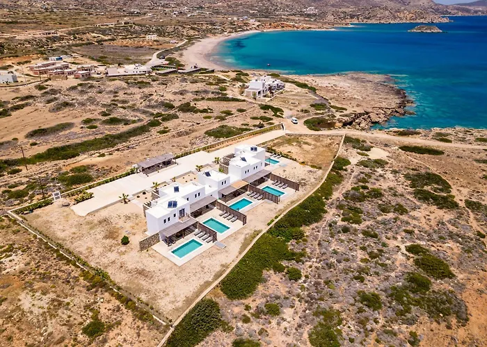 Cato Agro 5, Seafront With Private Pool فيلة